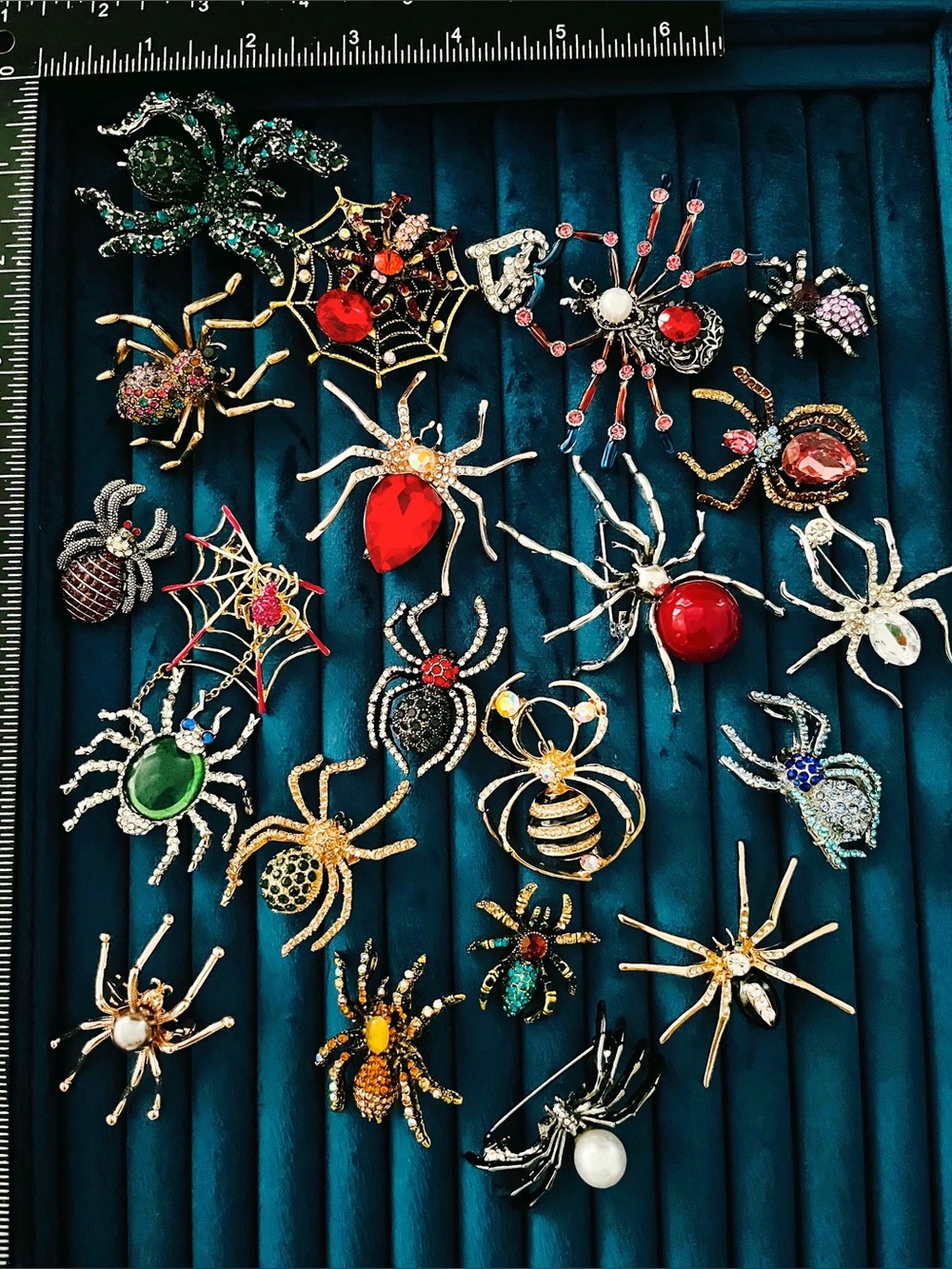 Lot 21 Spider Brooches Heavywork Rhinestone Colorful Crystal Insect Pins